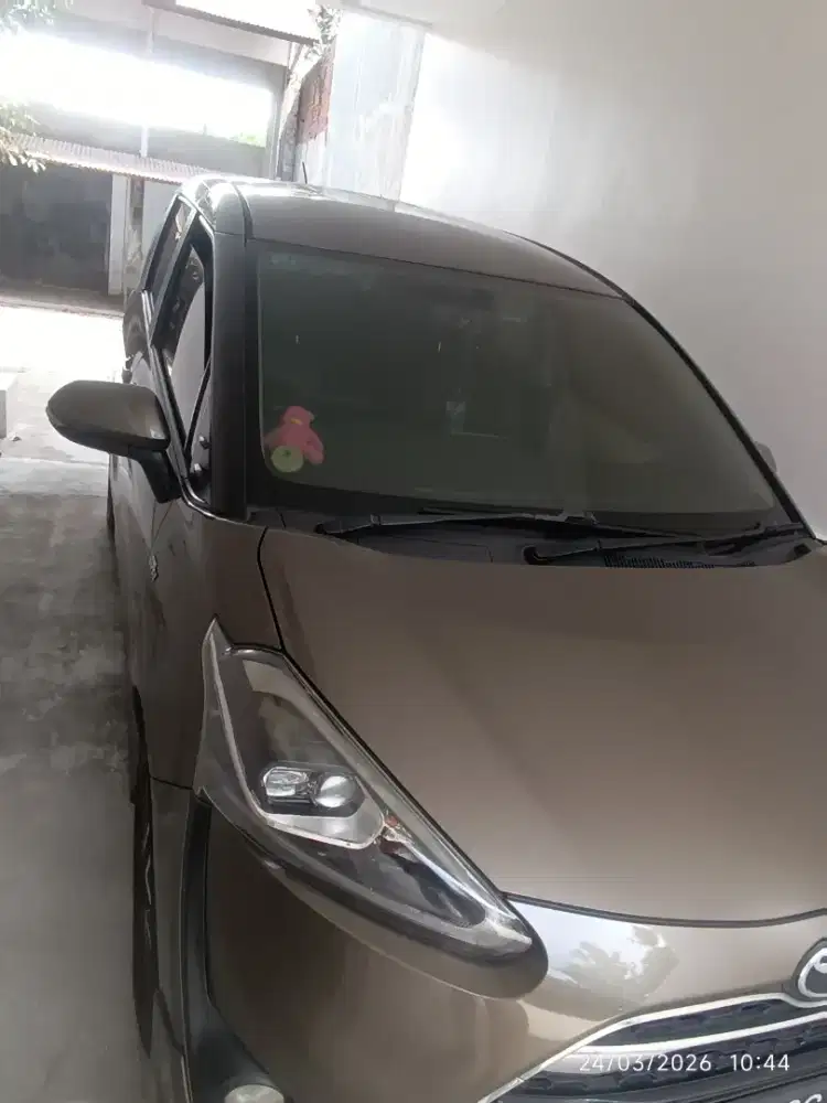 Toyota Sienta Q At 2016 dibaca dulu