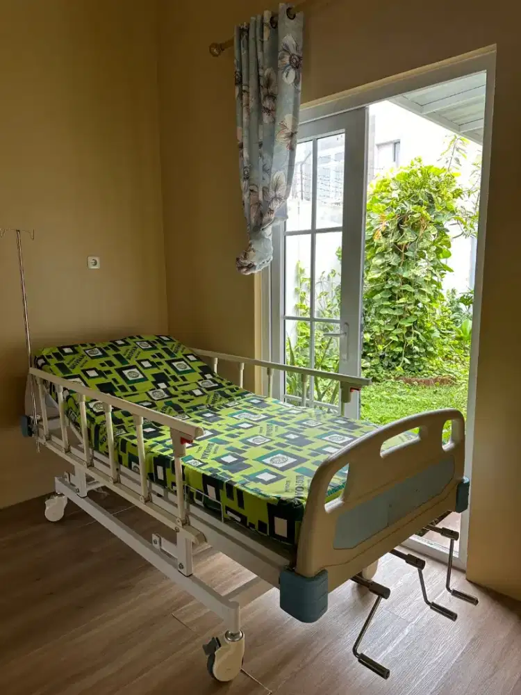 TEMPAT TIDUR RUMAH SAKIT