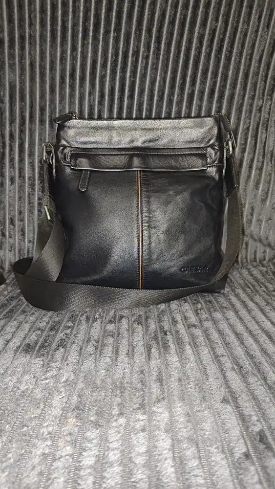 preloved tas kulit sapi asli men beli 1x = pakai seumur hidup