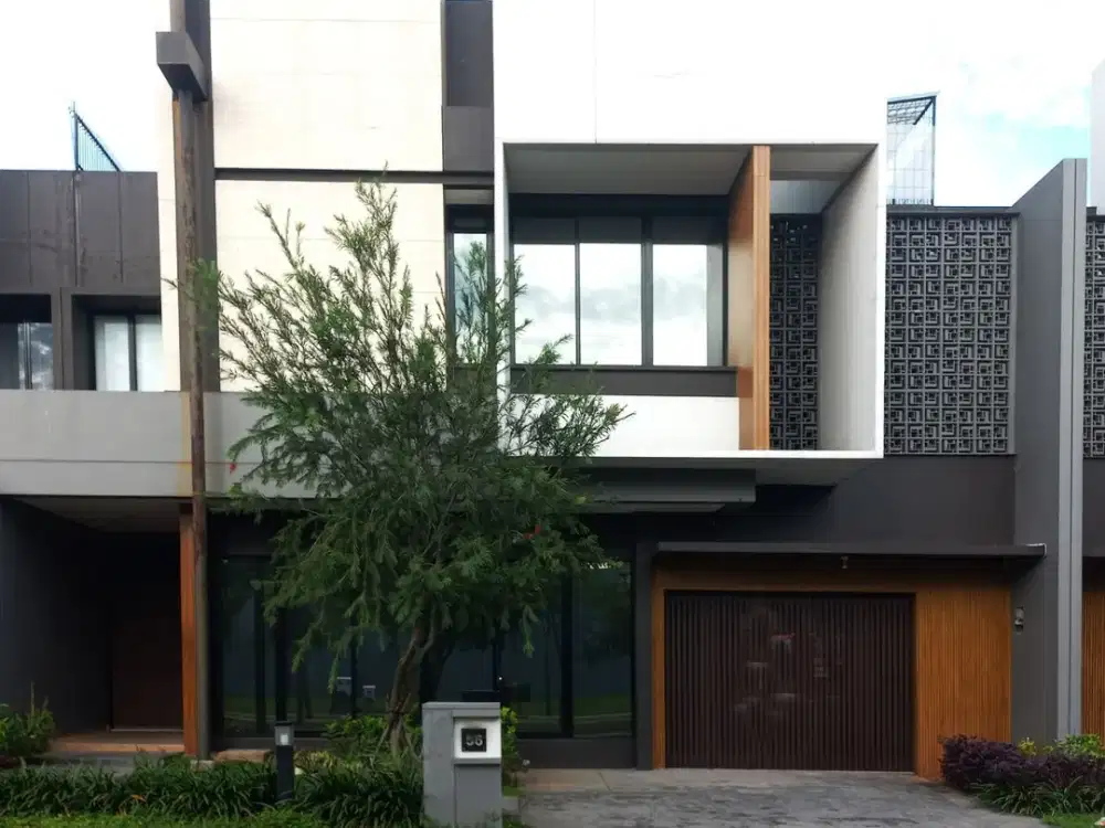 Rumah dijual BU di Suvarna Sutera ,Eldora