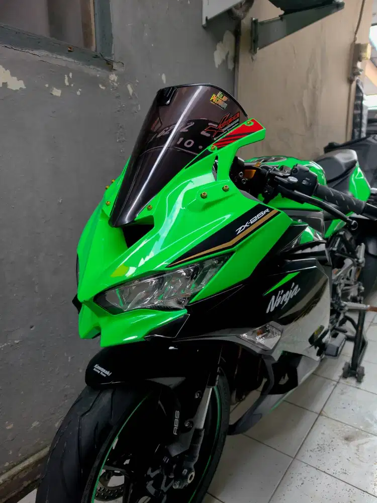 ZX 25R Like New