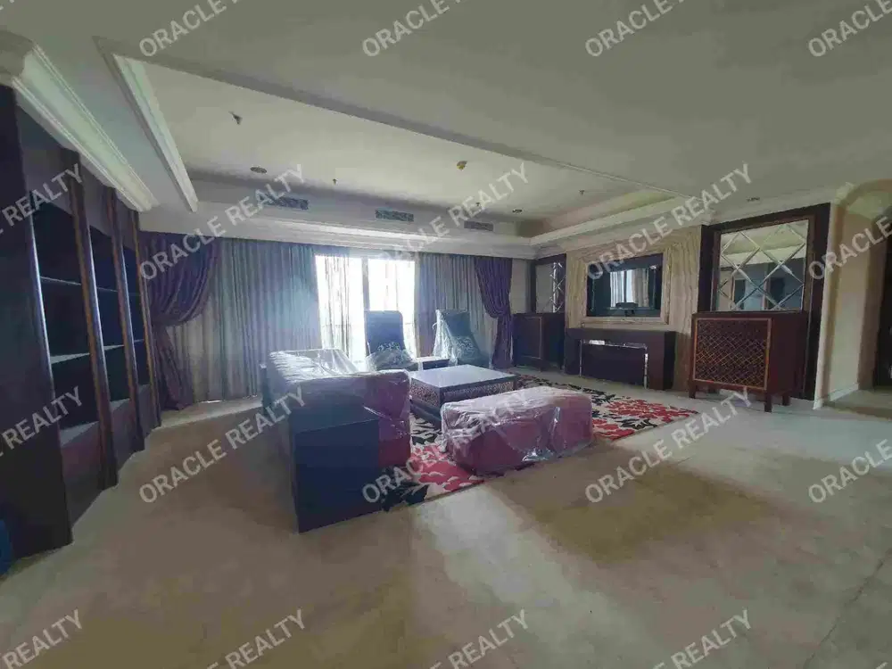 Sewa Apartemen Luxury Adhiwangsa Golf Residence, Fairway Mall
