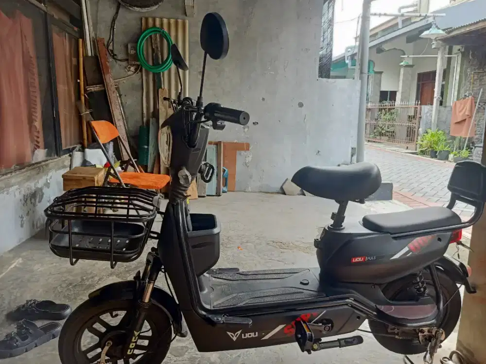 Jual sepeda listrik bekas apa adanya barang masih mulus jarang dipakai