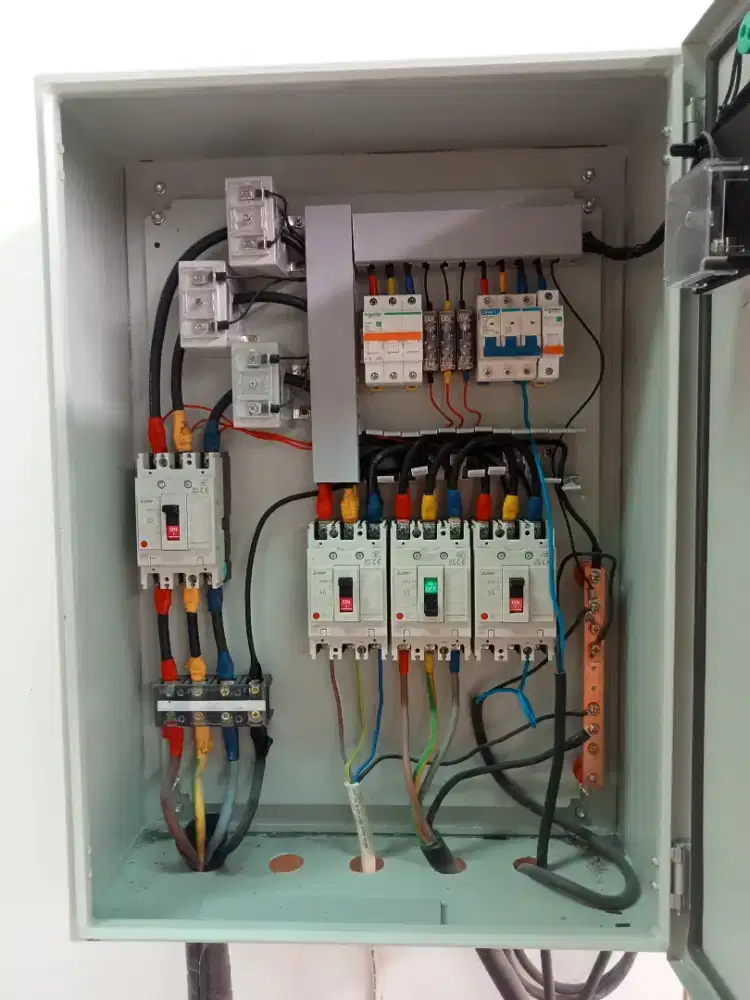 Tukang listrik Surabaya