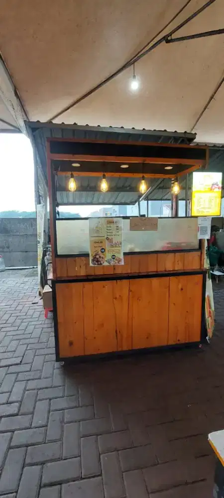 Rombong/gerobak untuk jualan makanan/minuman 4 roda ada lampu