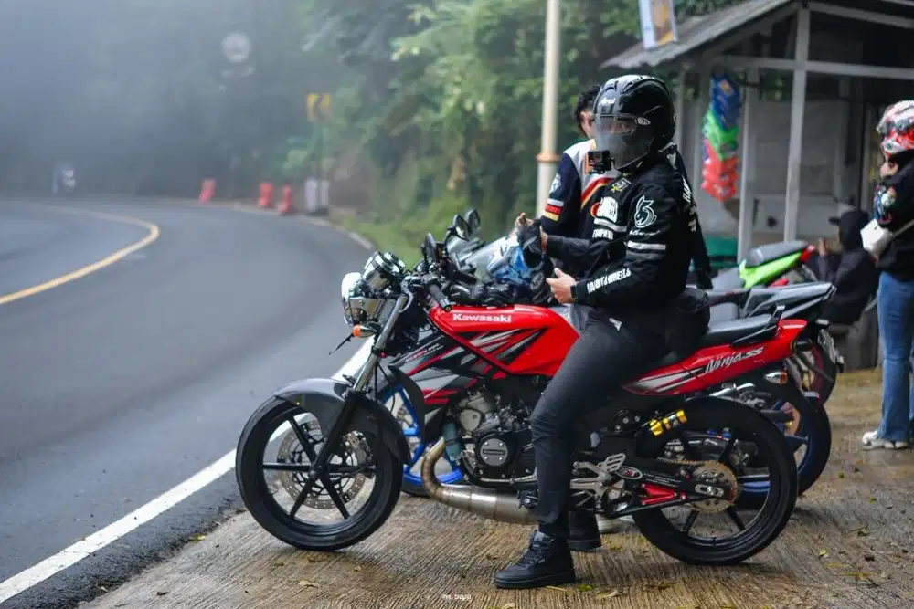 Kawasaki ninja ss 2011