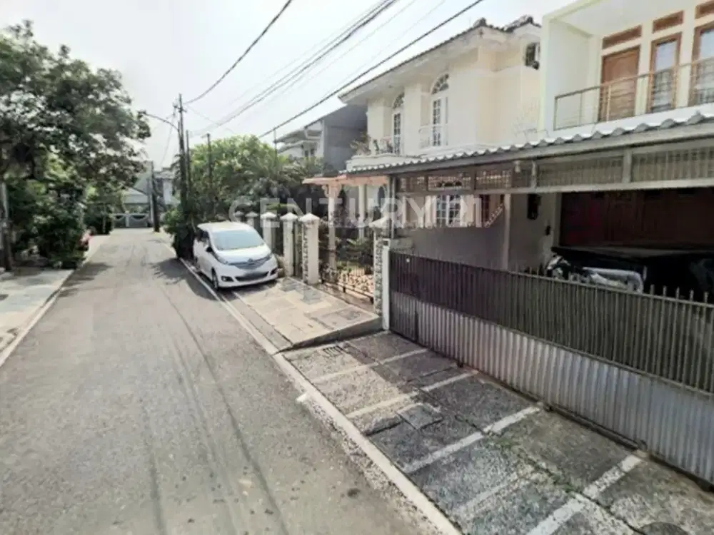 RUMAH ASRI FULL FURNISHED SIAP HUNI DALAM KOMPLEK DI CILANDAK