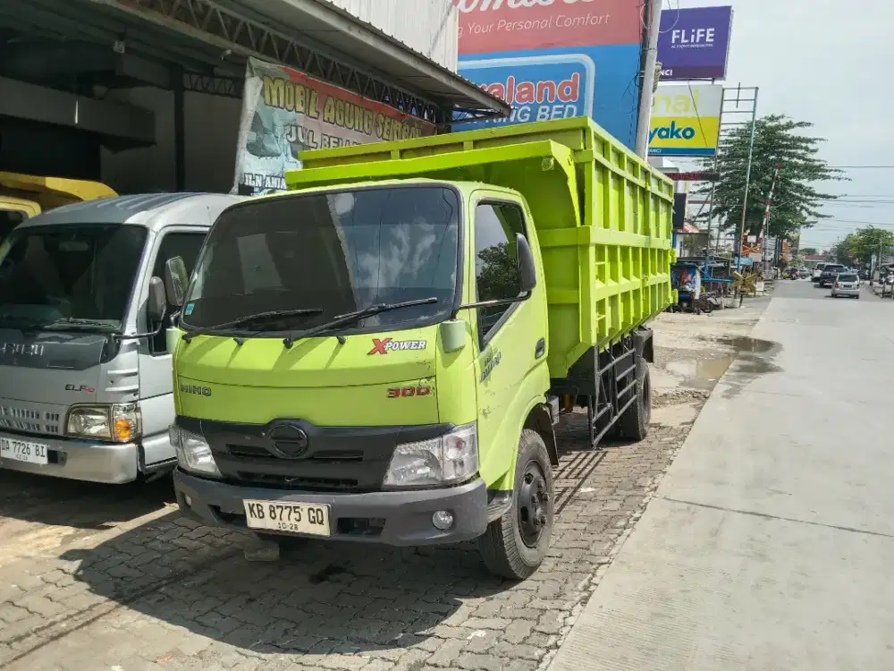 Hino Dutro 136HD tahun 2023 Dump