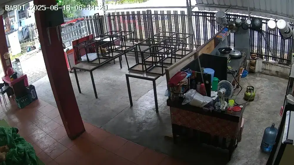 Karyawati rumah makan