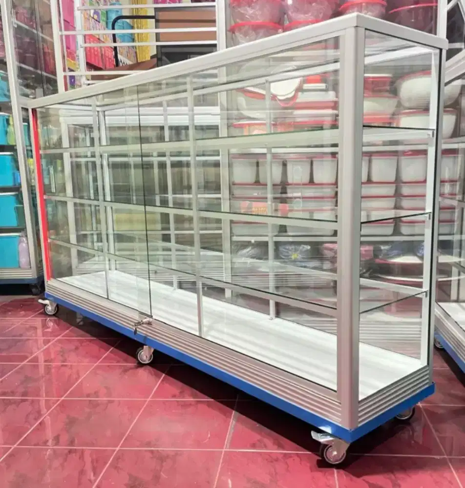 Etalase Panjang 2 Meter Sudah pakai roda dan kunci