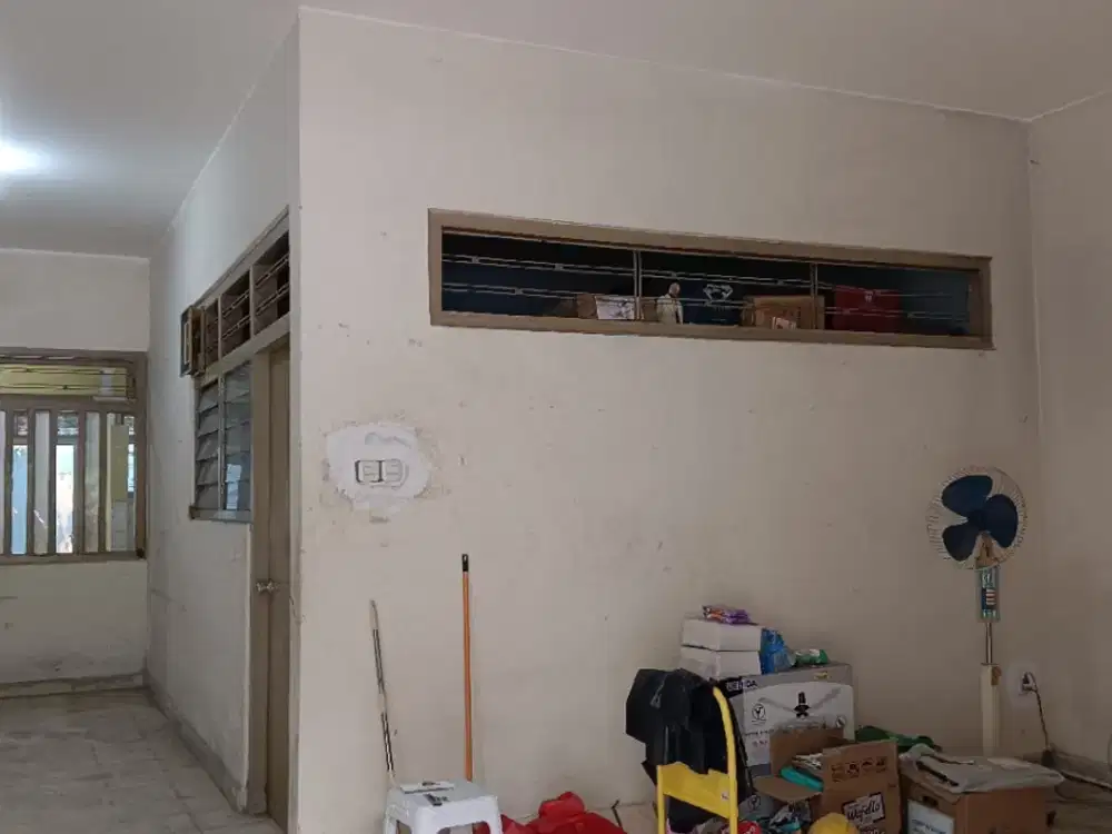 Tanah Abang Rumah Tua Dalam Komplek Perumahan