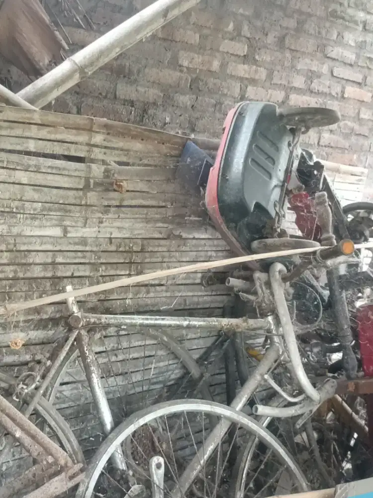 Sepeda jadul balap merk golden eagle warna krom