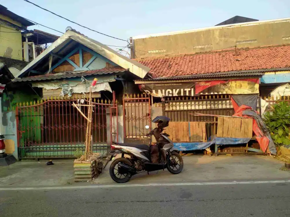 DIJUAL MURAH RUMAH TINGGAL PINGGIR JALAN BONUS KIOS DI SEMPER