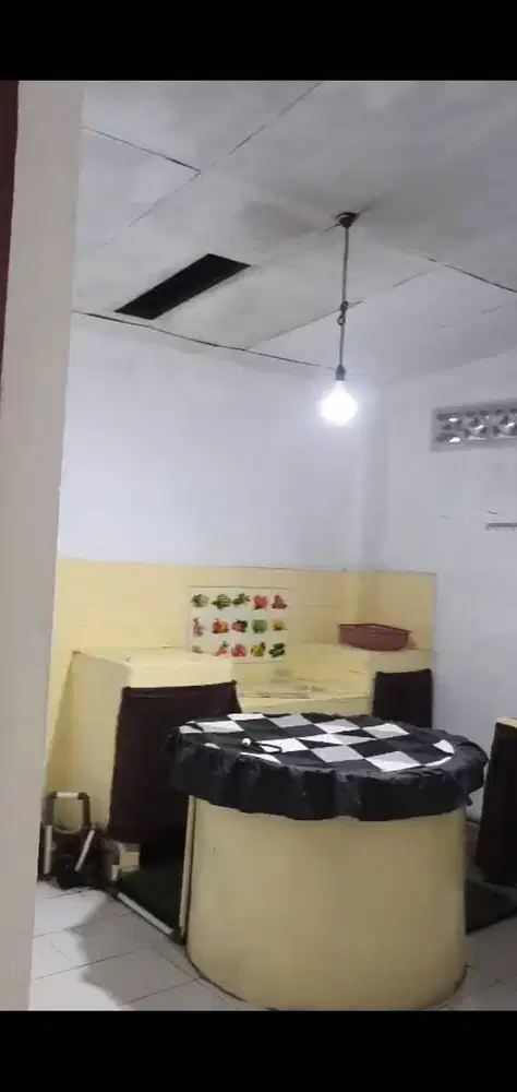 Disewakan Rumah Harga Rp 12,000,000 per Tahun Baru Renovasi