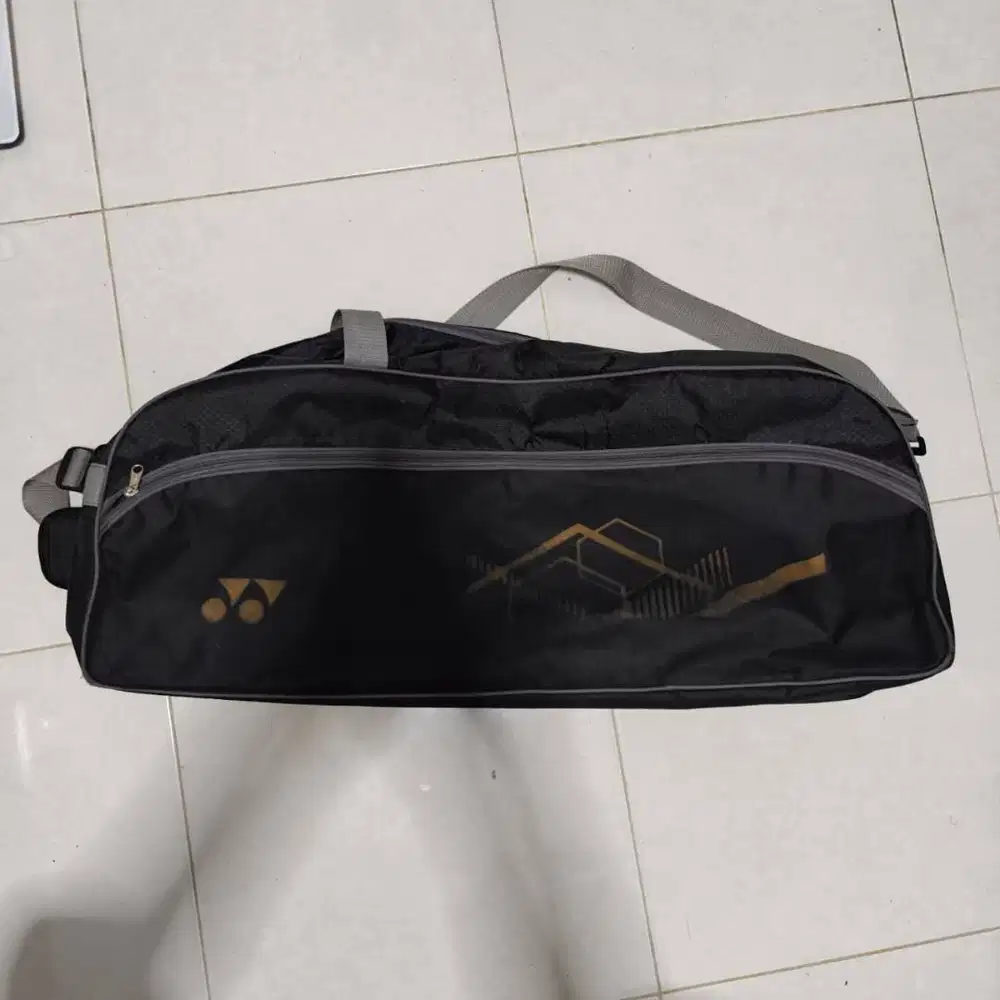 Tas Raket Badminton Selempang 2 Ruang Jumbo