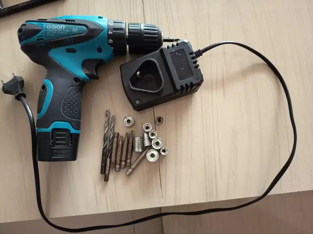 Bor cordless bisa utk buka kencengin baut dll