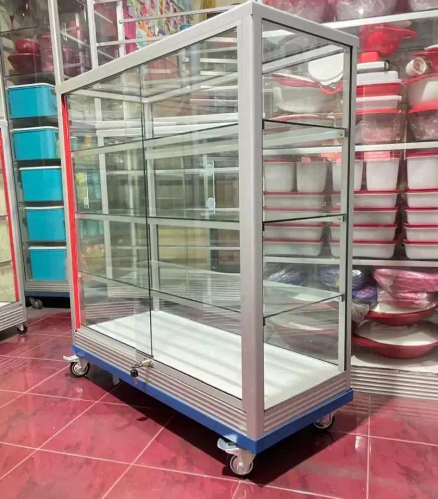 Etalase 1Mx1M Pake Roda & Kunci Buat Toko dll