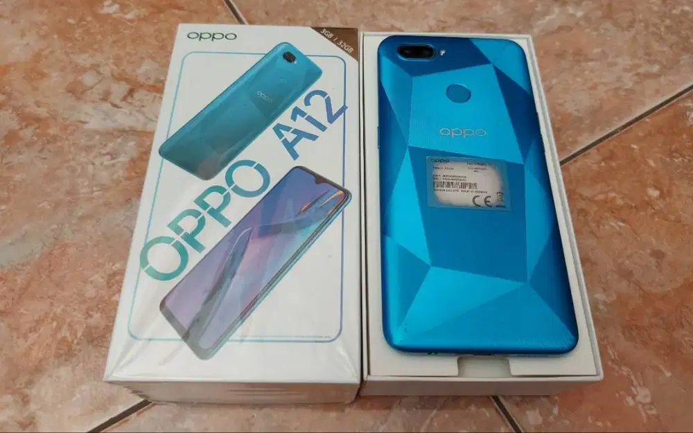HP Smartphone OPPO A12 3/32GB Normal Mulus Fullset Siap Pakai