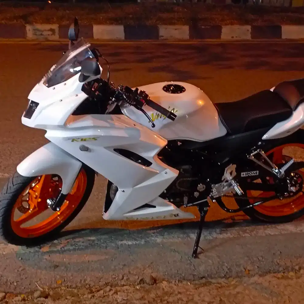 Dijual ninja rr new 2012 ganteng.. Baru selesai restorasi