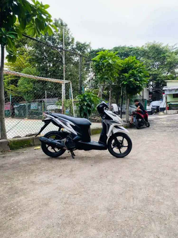 Honda vario 125cc kzr esp pgm fi tahun 2013