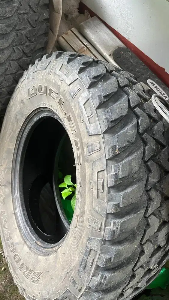 Jual ban mobil second merk bridgestone LT265/75 R16