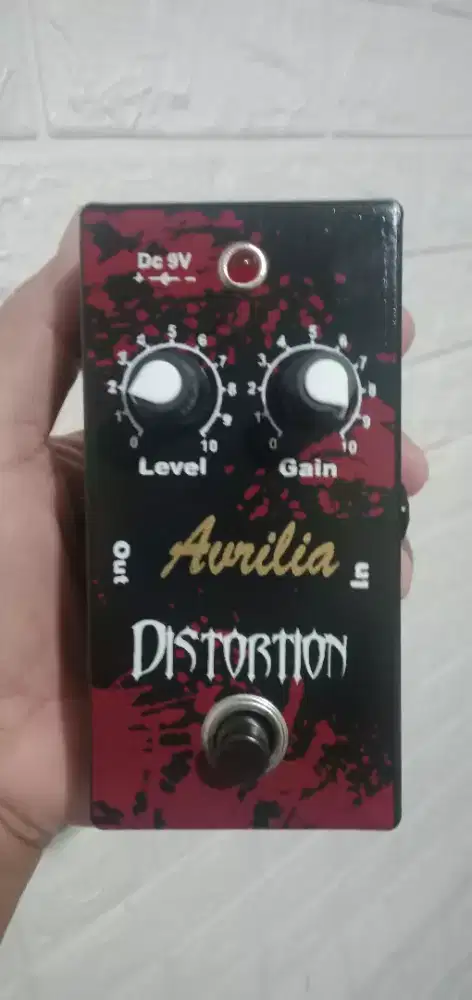 EFEK GITAR LISTRIK DISTORSI AVRILIA EPEK GITAR DISTORSI