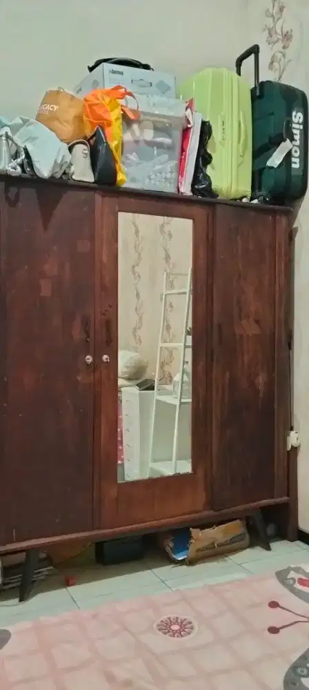 Dijual Lemari kayu jati 3 pintu