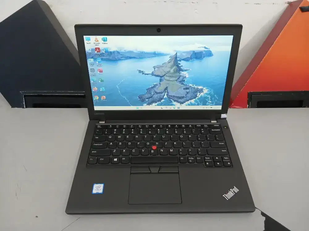 Thinkpad X270 Core i5 6200U Ram 8GB Ssd 256Gb 12.6 Inch Windows 11 Pro