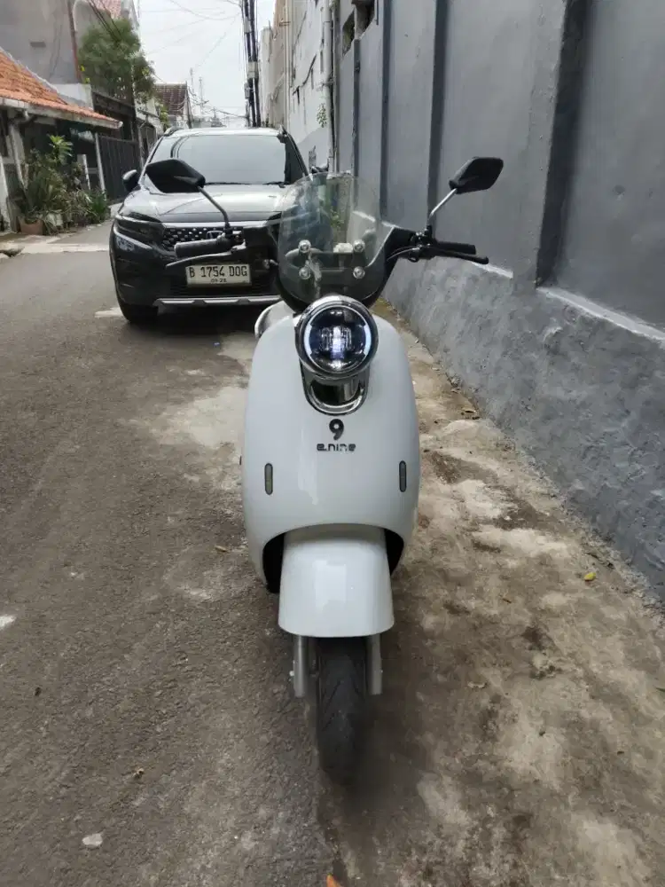 Motor listrik Enine keren