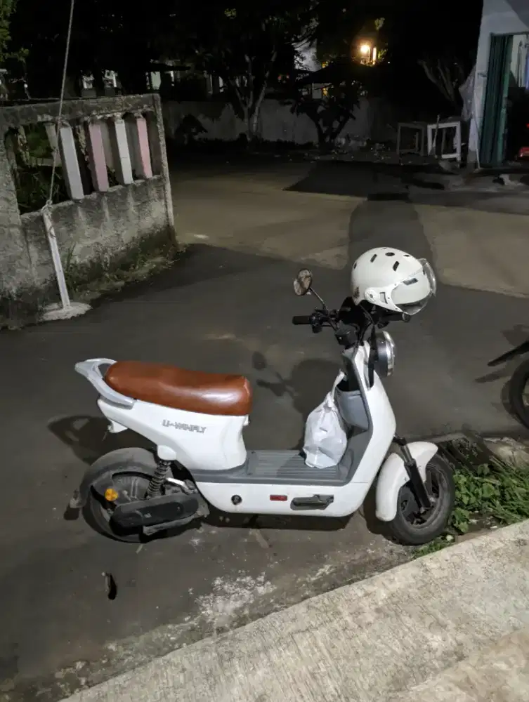 DIJUAL CEPAT SELIS UWINFLY DF8