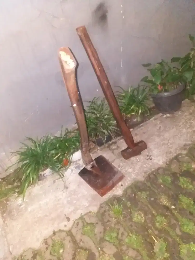 Pacul & Martil pemukul Bangunan