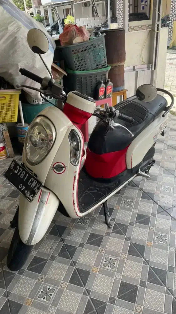 Scoopy 2014 lengkap