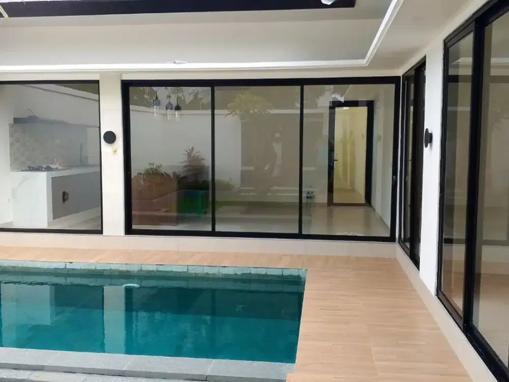 Villa Baru Design Tropis Minimalis Disewakan, di Kerobokan Kelod Area