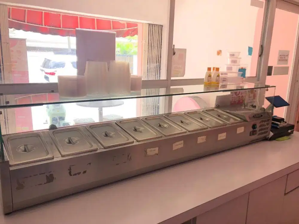 Dijual Salad Bar Chiller Counter Top CROWN HORECA - Bekas, Siap Pakai!