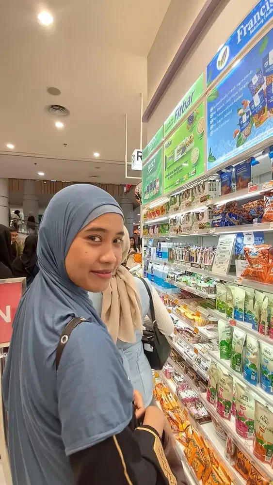 freelance admin/packer/waiters