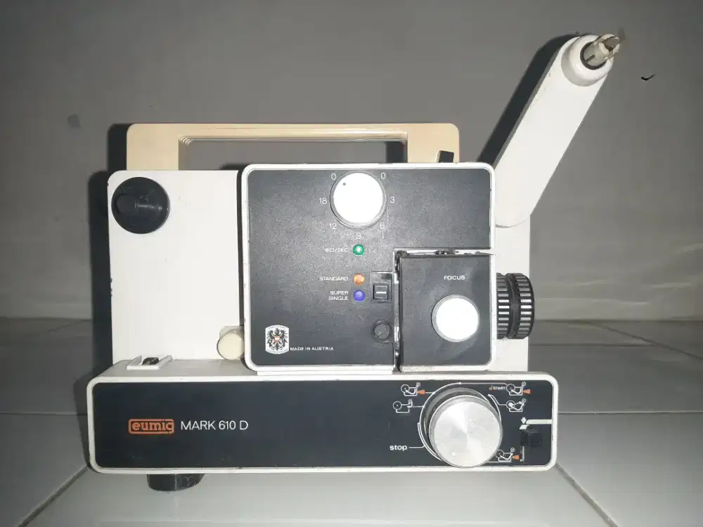 proyektor eumig mark 610D