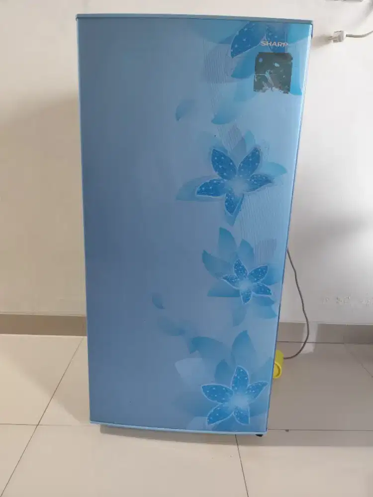 Kulkas sharp 1 pintu