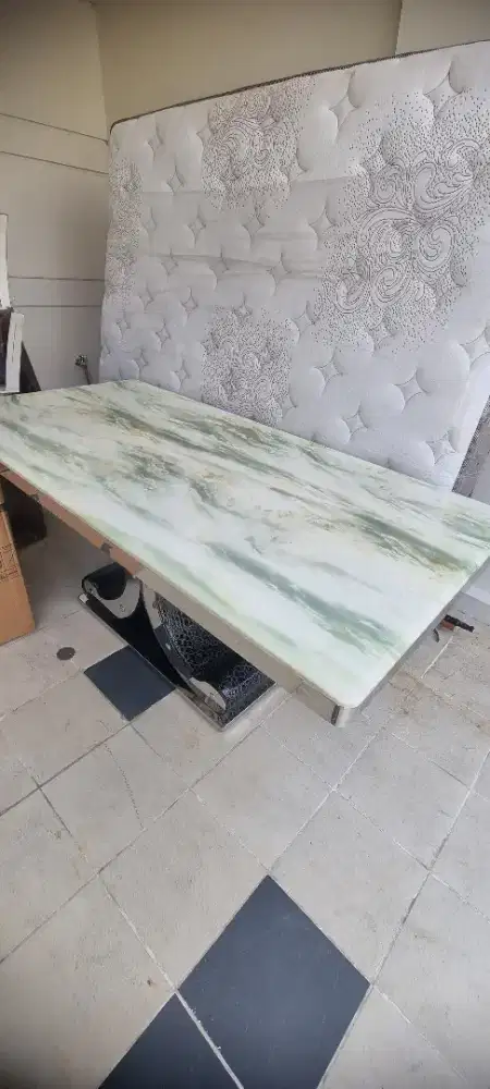 meja makan beli di candra karya