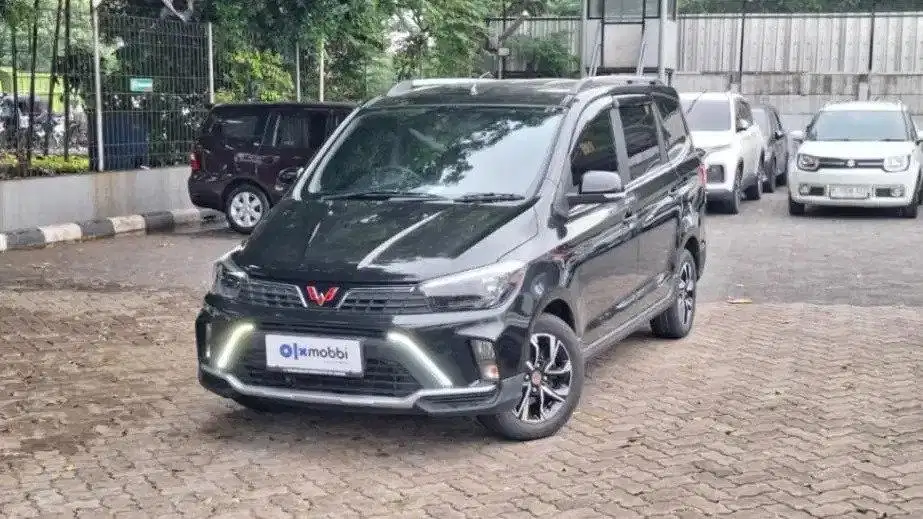 DP RENDAH - Wuling Confero S 1.5 C Lux Bensin-MT 2022