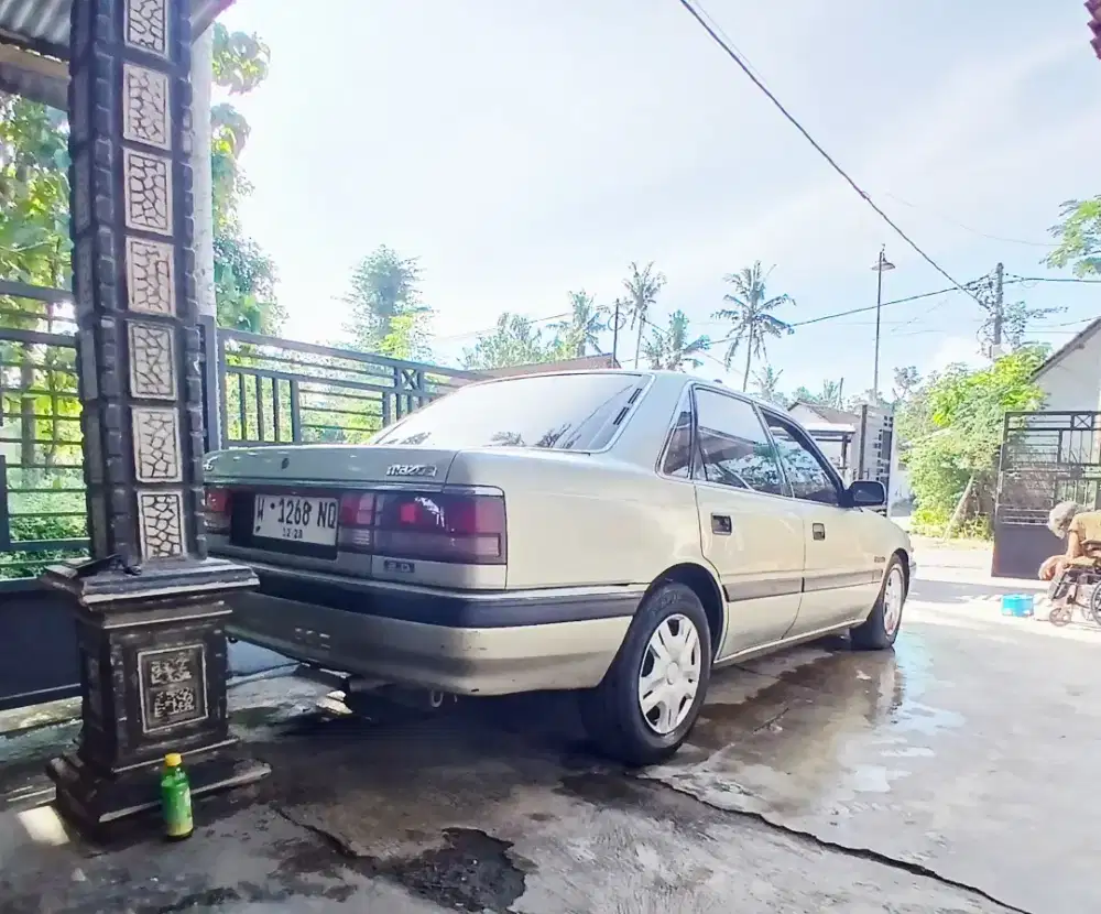 Mazda capela 626 tahun 1989