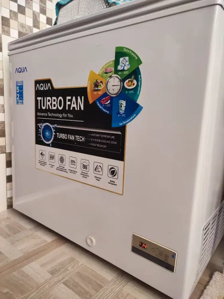 AQUA Chest Freezer Turbo Fan AQF220TF (Minim Bunga Es,Cek Slide Foto)