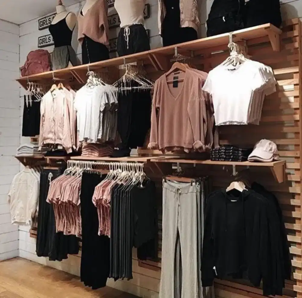 Dibutuhkan karyawan wanita