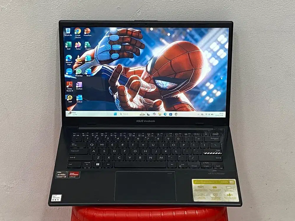 Laptop Asus Vivobook Go 14 E1404FA prosesor AMD Ryzen 3 7320U