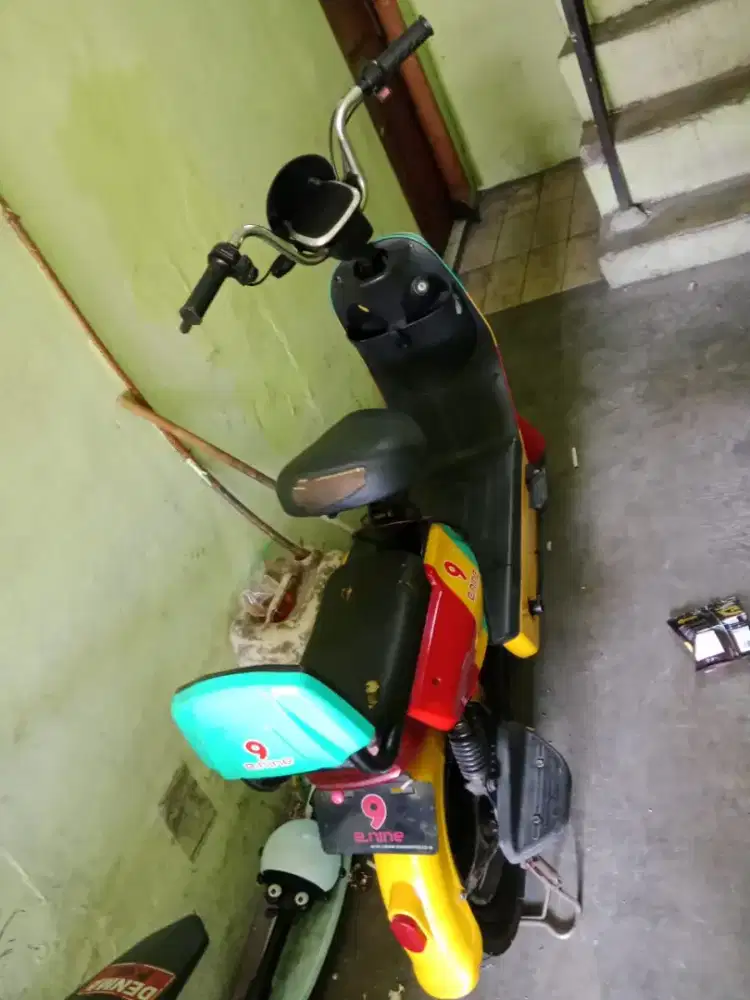 Sepeda listrik merk e. Nine