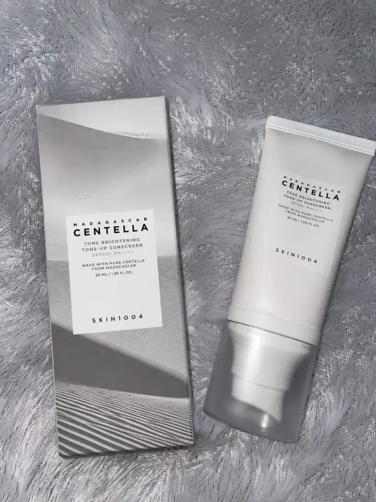 Sunscreen SKIN1004 Madagascar Brightening Tone-Up SPF 50