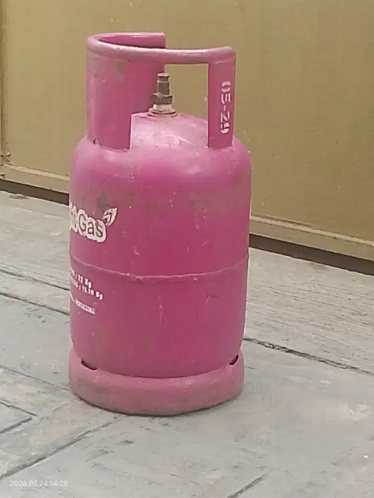 LPG 12 kilo warna merah