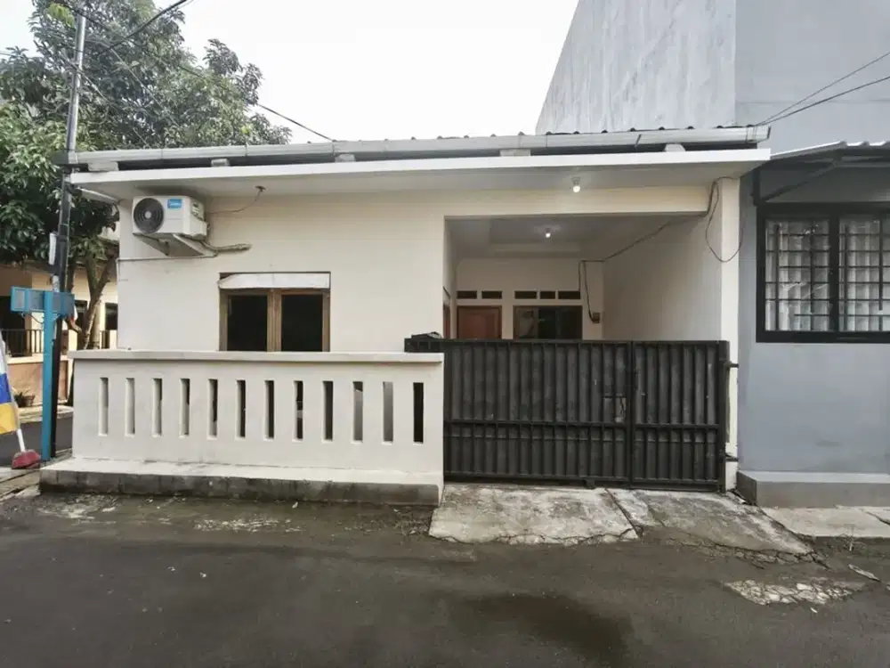 Rumah SHM 15 Menit ke Mall Paradise Walk Serpong Hadap Timur J-44209