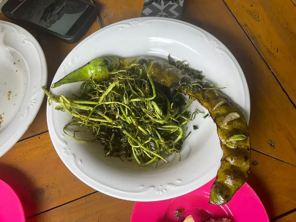 DICARI PEGAWAI WARKOP DAN AYAM GORENG