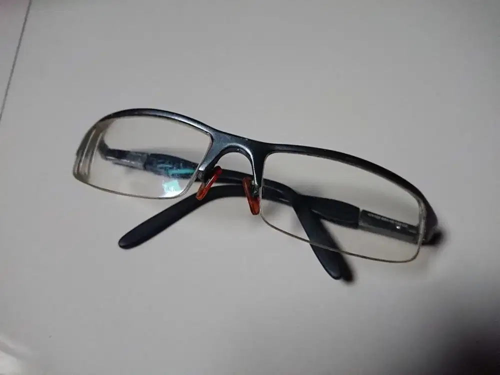 kacamata oakley second