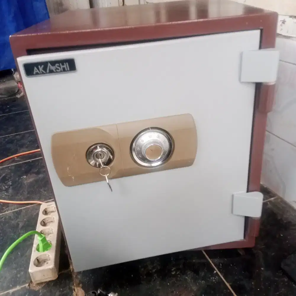 Brankas Besi Korea Akashi